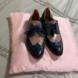 Melvin and Hamilton Leather Two-Tone Oxford Derby Shoes Betty 3